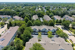 311 Abington Woods Dr, Aurora, IL 60502 - Photo 2