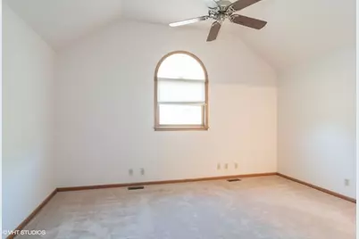 106 E Fox Road, Yorkville, IL 60560 - Photo 10