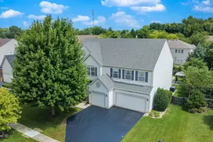 1896 Applewood Dr, Wauconda, IL 60084 - Photo 2