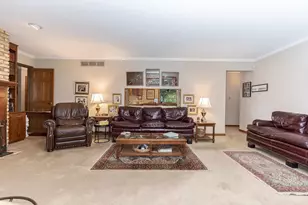 18468 E 600 North Rd, Bloomington, IL 61705 - Photo 14