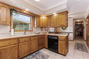 18468 E 600 North Rd, Bloomington, IL 61705 - Photo 10