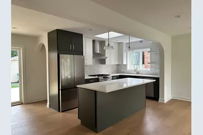 508 W Lonnquist Boulevard, Mount Prospect, IL 60056 - Photo 2