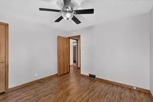 316 Hollister Ave, Rockford, IL 61108 - Photo 14