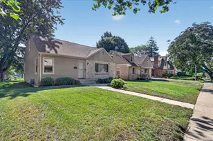 316 Hollister Ave, Rockford, IL 61108 - Photo 2