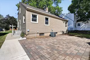 316 Hollister Ave, Rockford, IL 61108 - Photo 24