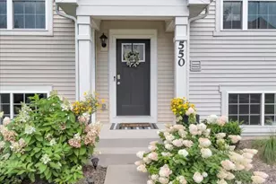 550 Spring Leaf Dr, Joliet, IL 60431 - Photo 2