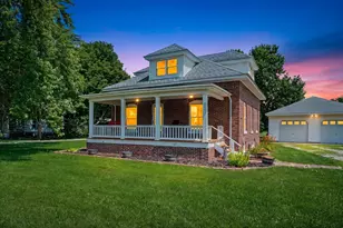 302 S Olmstead St, Oakwood, IL 61858 - Photo 38