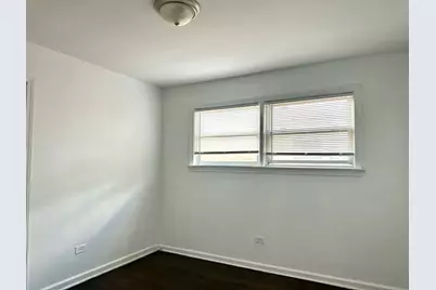 8638 Trumbull Avenue #2, Skokie, IL 60076 - Photo 12