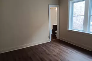 7840 S Essex Ave, Chicago, IL 60649 - Photo 6