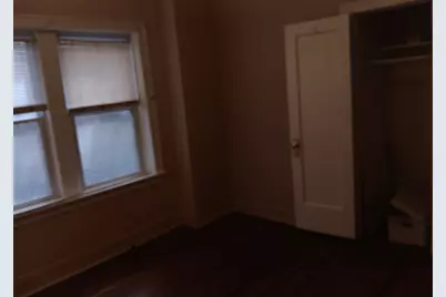 7840 S Essex Avenue, Chicago, IL 60649 - Photo 10