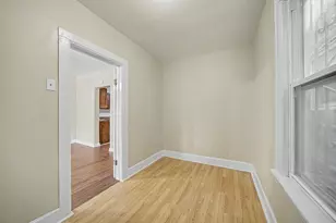 8220 S Houston Ave, Chicago, IL 60617 - Photo 8