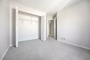 2558 Hatfield Ct, Elgin, IL 60123 - Photo 16
