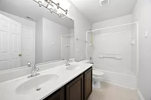 2558 Hatfield Ct, Elgin, IL 60123 - Photo 14