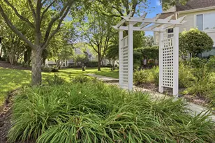 2558 Hatfield Ct, Elgin, IL 60123 - Photo 24