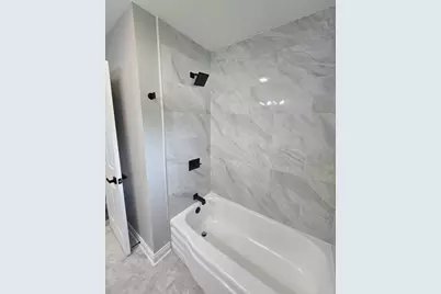 [Address not provided], Markham, IL 60428 - Photo 10