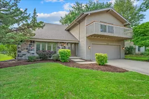 852 Woodmar Dr, Crystal Lake, IL 60014 - Photo 1