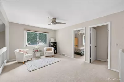 852 Woodmar Drive, Crystal Lake, IL 60014 - Photo 16