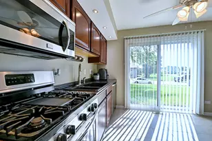 5830 Fresno Ct, Hanover Park, IL 60133 - Photo 10