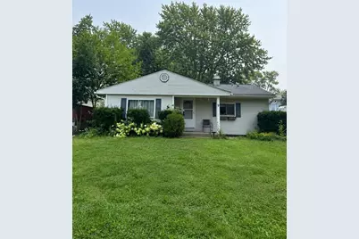9 Hickory Drive, Carpentersville, IL 60110 - Photo 2