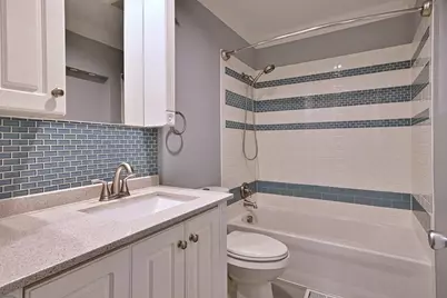 230 N Walnut Street #D, Bensenville, IL 60106 - Photo 18