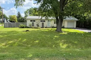 1927 Stoddard Ave, Wheaton, IL 60187 - Photo 1