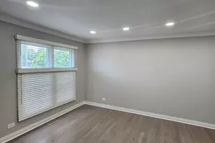 4 N Staffire Dr, Schaumburg, IL 60194 - Photo 6