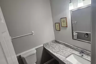 4 N Staffire Dr, Schaumburg, IL 60194 - Photo 22