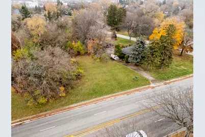10/11 Maple Avenue, Downers Grove, IL 60515 - Photo 2