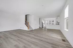553 Wolverine Dr, Aurora, IL 60502 - Photo 6