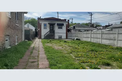 5918 S Albany Avenue, Chicago, IL 60629 - Photo 2