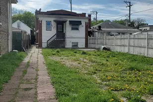 5918 S Albany Ave, Chicago, IL 60629 - Photo 2