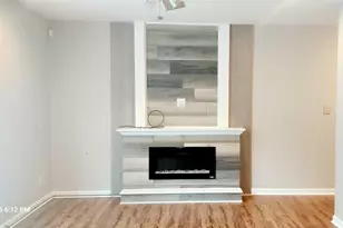 1100 N Farnsworth Ave, Aurora, IL 60505 - Photo 6