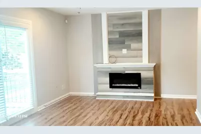 1100 N Farnsworth Avenue #2F, Aurora, IL 60505 - Photo 4