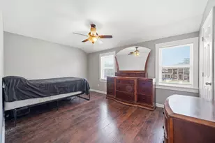 9631 S Jeffery Ave, Chicago, IL 60617 - Photo 10