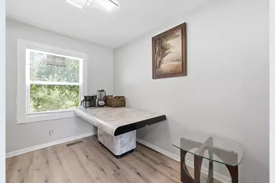 9631 S Jeffery Avenue, Chicago, IL 60617 - Photo 4
