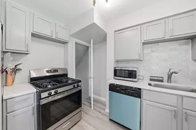 9631 S Jeffery Avenue, Chicago, IL 60617 - Photo 6