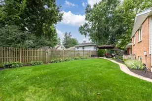 220 E Hillside Rd, Naperville, IL 60540 - Photo 46