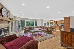 5N791 Ravine Dr, Saint Charles, IL 60175 - Photo 6