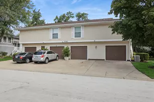 5340 Crescent Ln, Oak Forest, IL 60452 - Photo 2