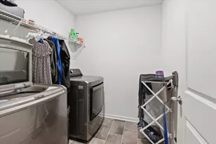 2018 Winterberry Trl, Wonder Lake, IL 60097 - Photo 18
