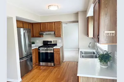 1436 Bridgedale Road, Crystal Lake, IL 60014 - Photo 4