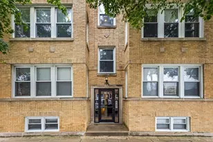 3335 W Byron St, Chicago, IL 60618 - Photo 1