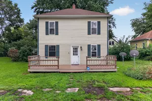 107 Emmet St, Kinsman, IL 60437 - Photo 2