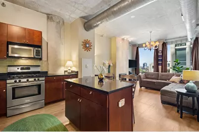 700 N Larrabee Street #1002, Chicago, IL 60654 - Photo 2