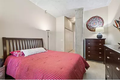 700 N Larrabee Street #1002, Chicago, IL 60654 - Photo 8