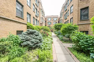7025 5 N Sheridan Rd, Chicago, IL 60626 - Photo 2