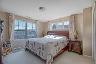 200 Concord Ct, Morton Grove, IL 60053 - Photo 14