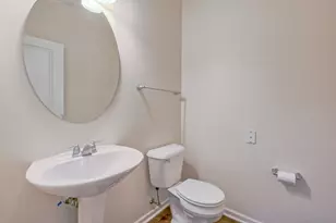 200 Concord Ct, Morton Grove, IL 60053 - Photo 12