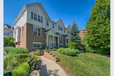 200 Concord Court, Morton Grove, IL 60053 - Photo 1