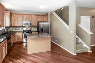 160 Neutrenton Ave, Elgin, IL 60120 - Photo 12